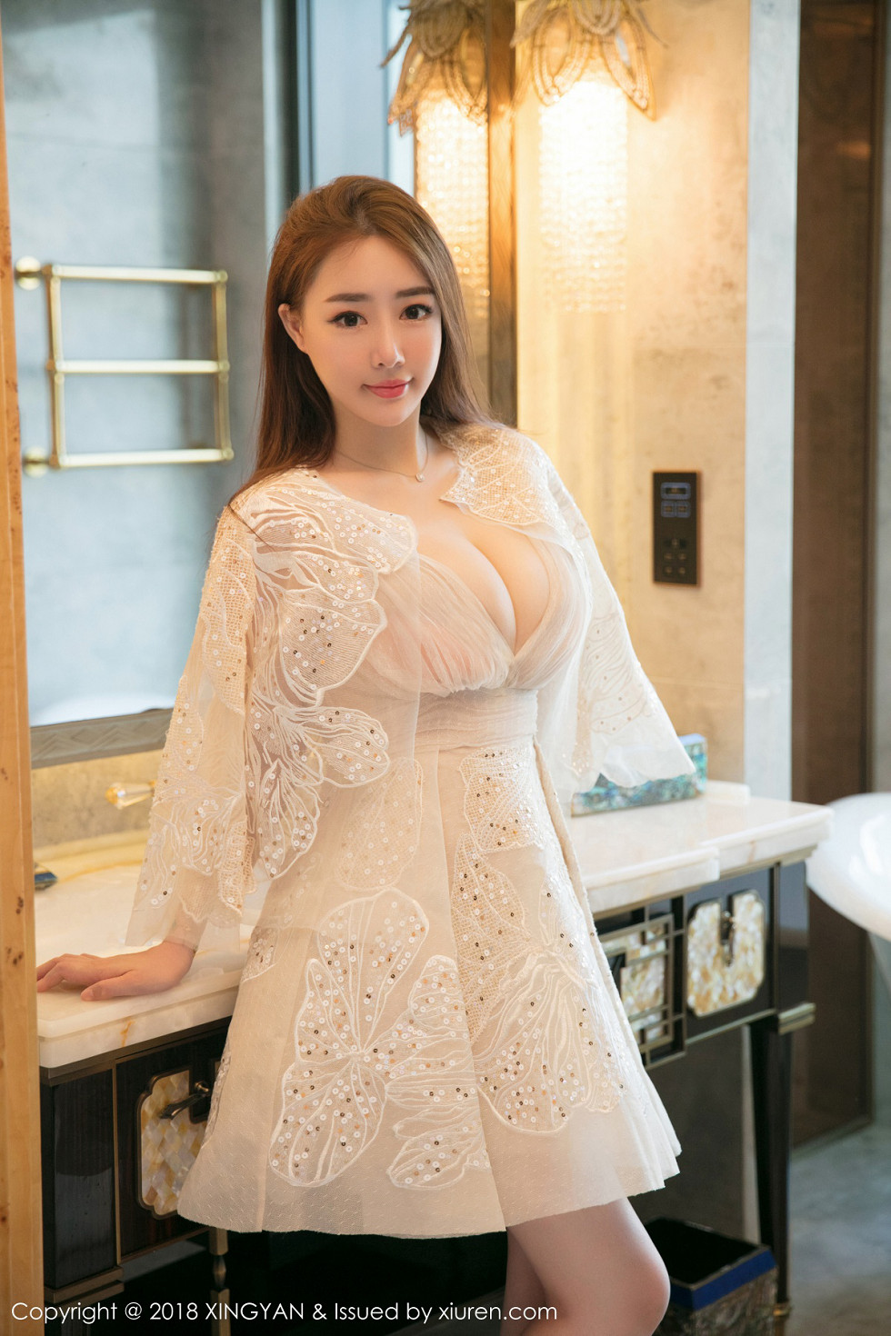 高雅御姐卓雅私房豪乳高清写真