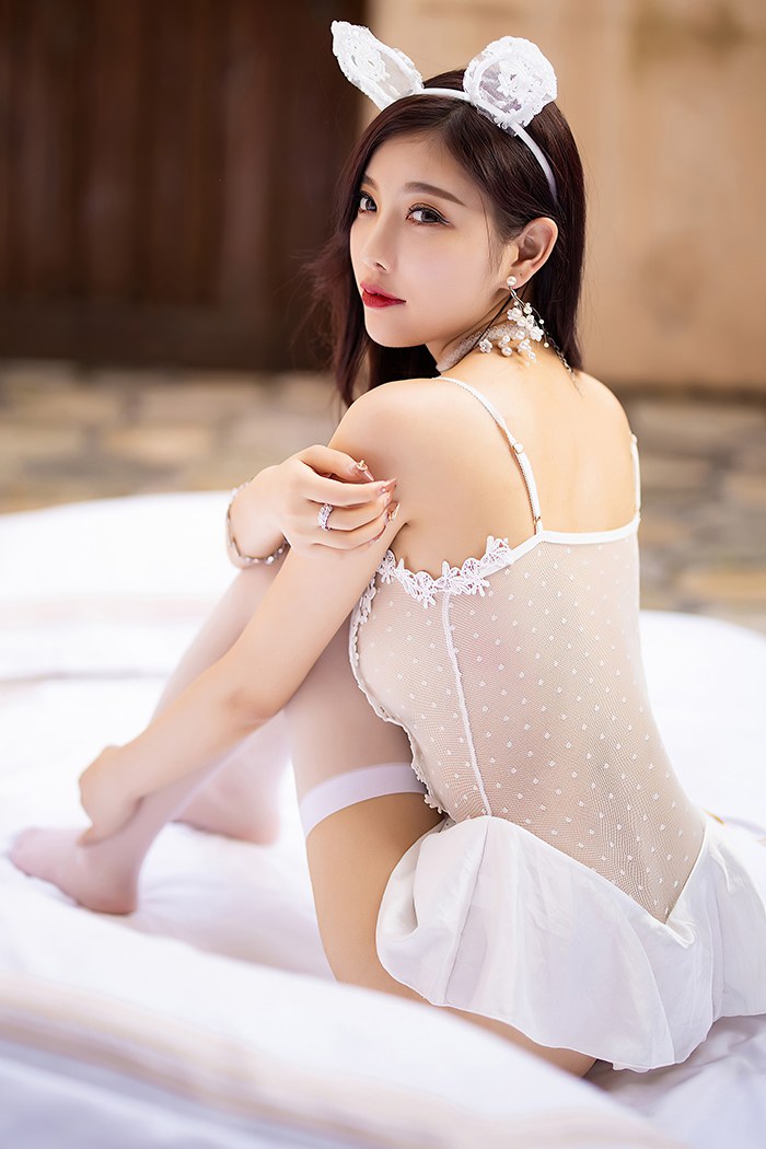 绒绒兔女郎杨晨晨透明蕾丝明艳欲滴