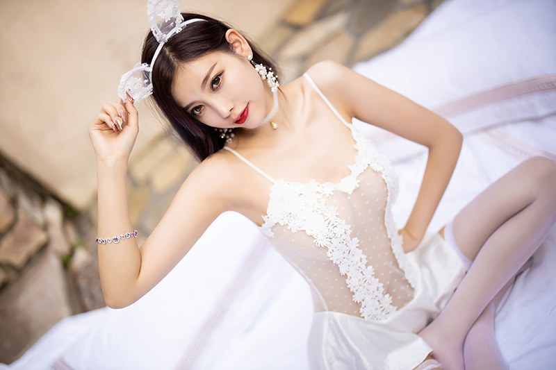 绒绒兔女郎杨晨晨透明蕾丝明艳欲滴