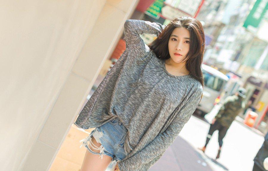 甜姐儿许诺清纯写真肤白貌美惹人喜爱