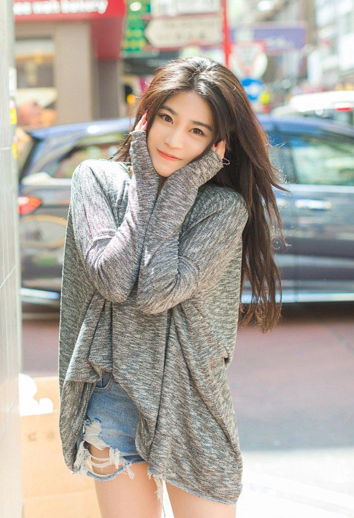 甜姐儿许诺清纯写真肤白貌美惹人喜爱