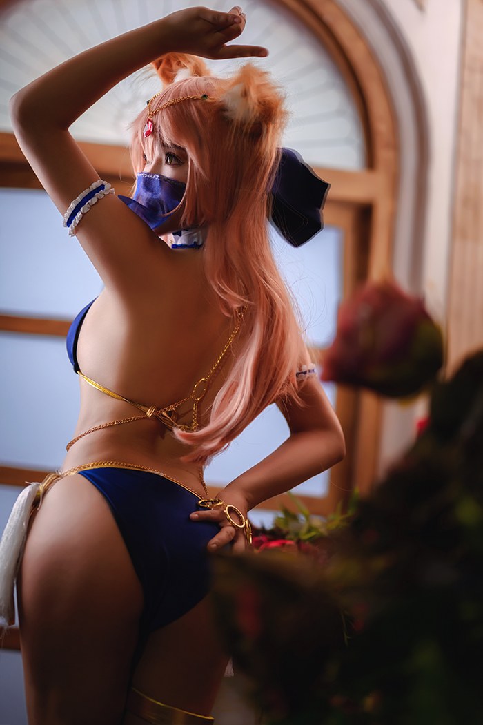 极品狐妖抱走莫子傲人美乳夺你魂