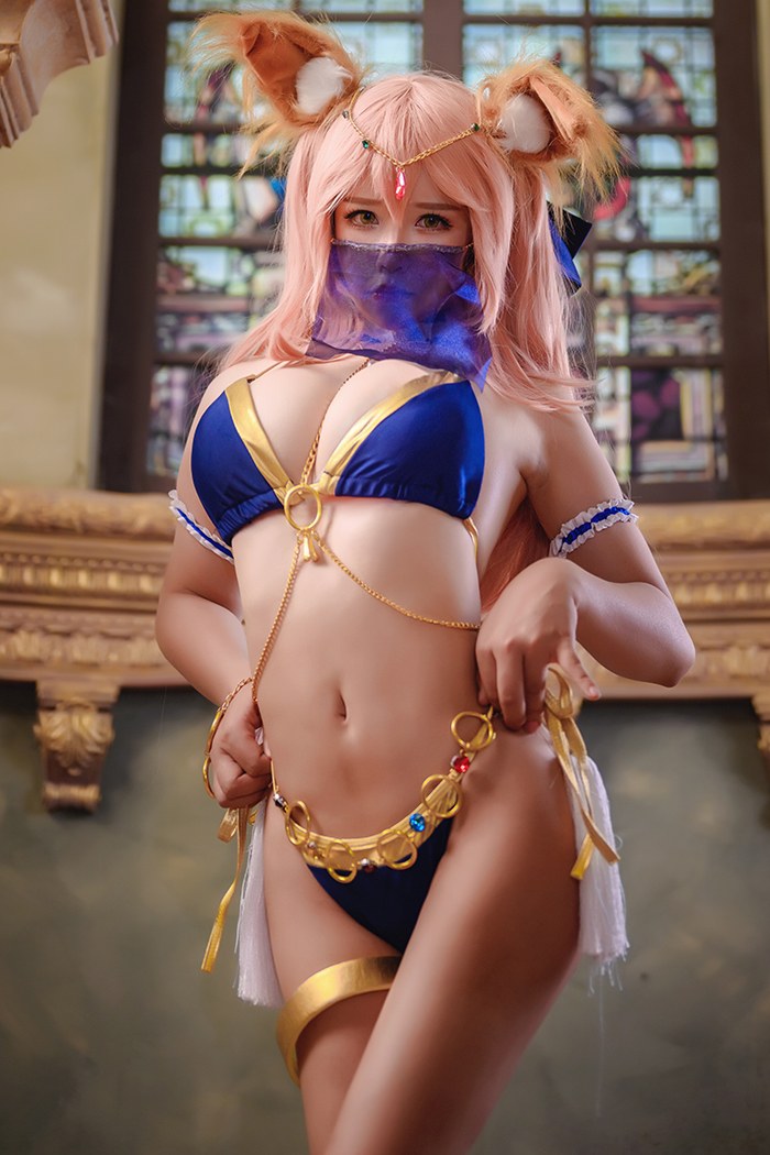 极品狐妖抱走莫子傲人美乳夺你魂
