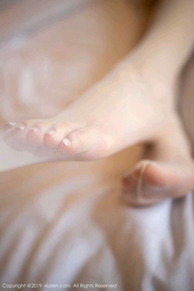 性感小闺蜜杨晨晨身材诱惑迷人