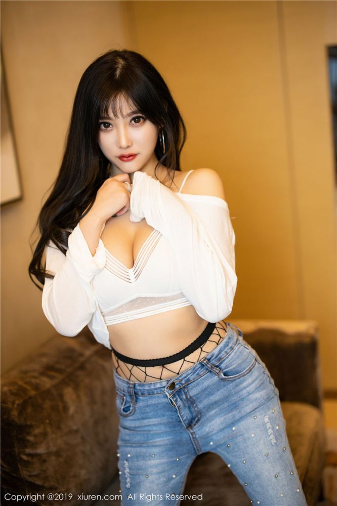 性感美女小闺蜜杨晨晨诱惑迷人